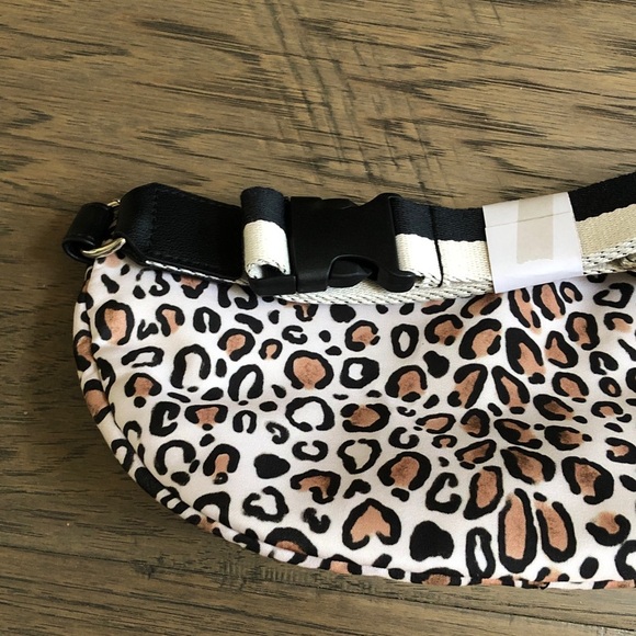Brighton Wild Cat Leopard animal print belt bag New with Tags - Picture 5 of 7